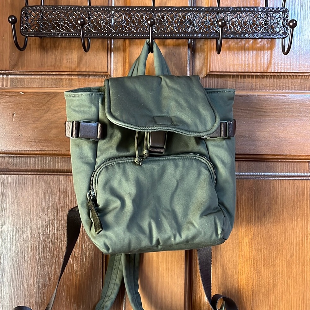 VERA BRADLEY Women's Cotton Utility Mini Green Backpack Purse
